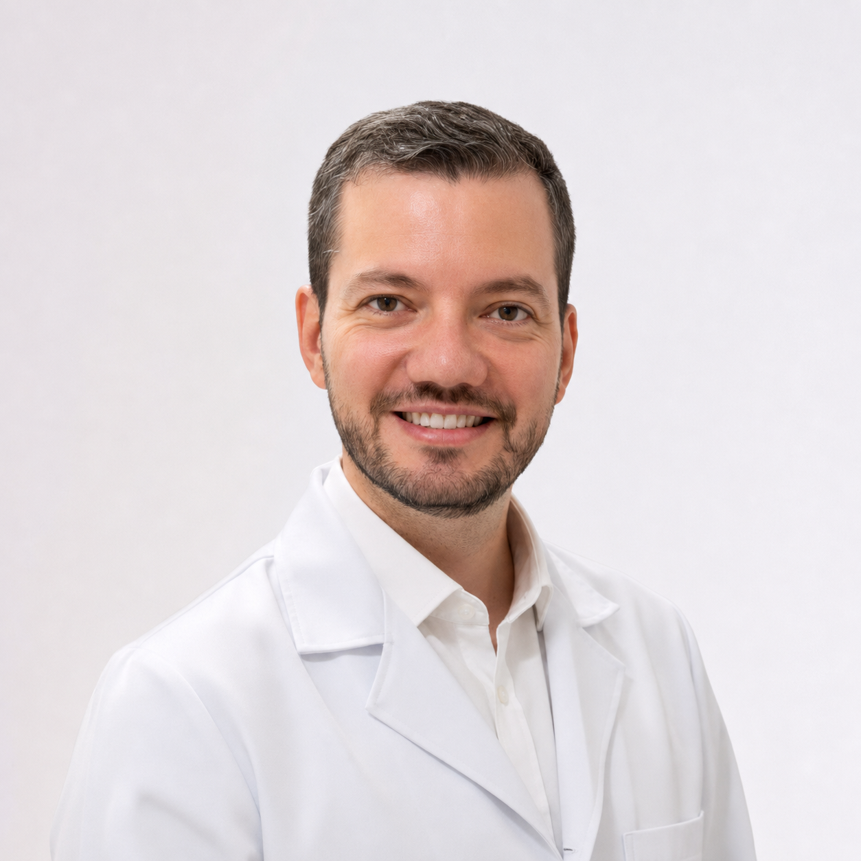 Dr. VINICIUS GOMES RIBEIRO BORGES