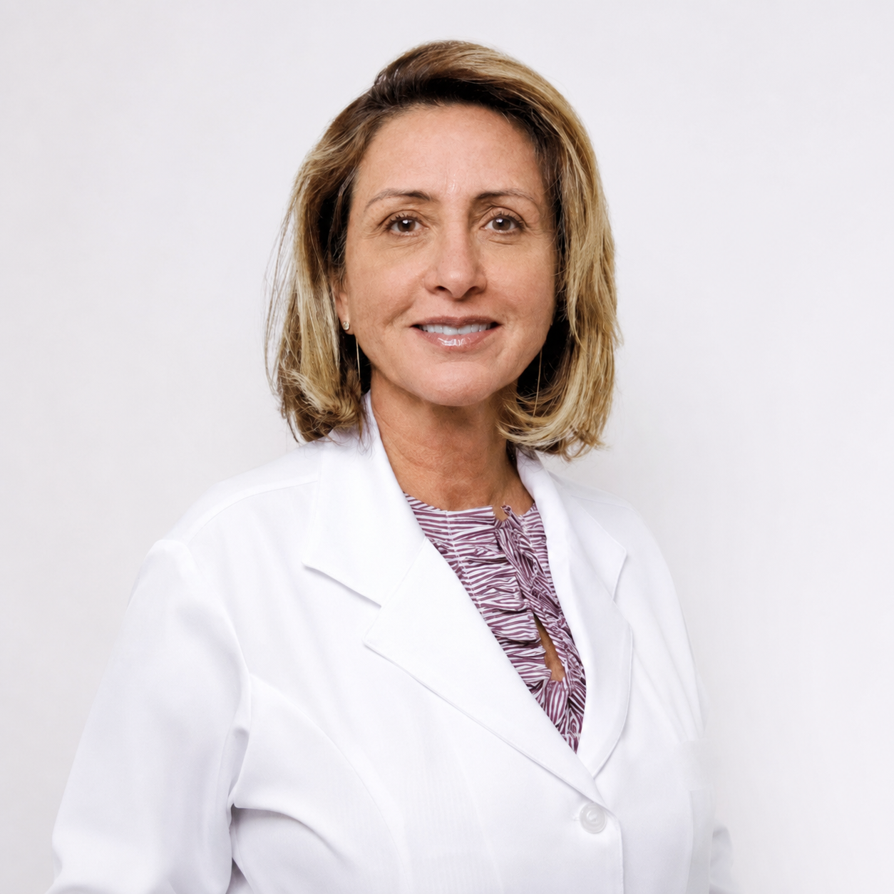 Dra. ANA PAULA FURTADO TUPYNAMBÁ